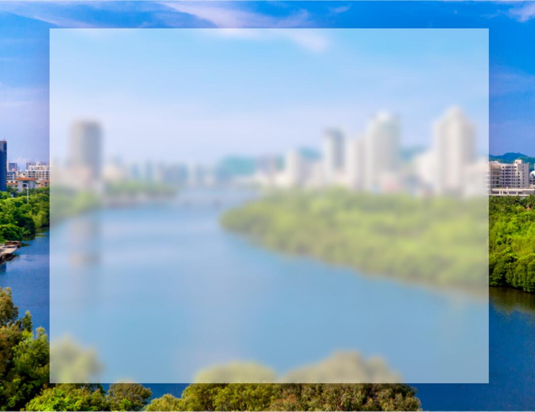 作为我国首个“双修”试点城市，三亚在住房城乡建设部的指导下，进行城市绿化改造工作。以“一湾两河三路”为工作重点，加快实施各项园林绿化工程。近两三年来，已建成多个市民公园，成为市民游客休闲好去处。